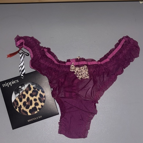 Bristol Six Berry Leopard Nippies & Thong Set - Picture 5 of 6